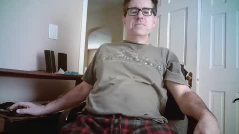 Snapshot of mikewulds chatting on 18, 10, 2025 Mike online show from 18, 10, 2025