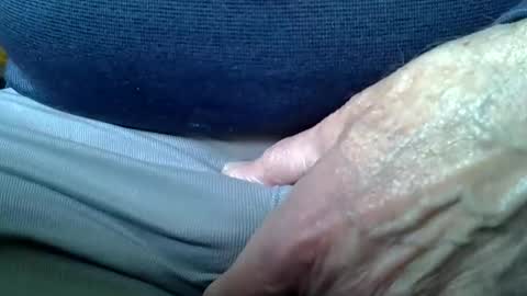 Snapshot of mikeybed chatting on 12, 3, 2025 mikeybed online show from 12, 3, 2025