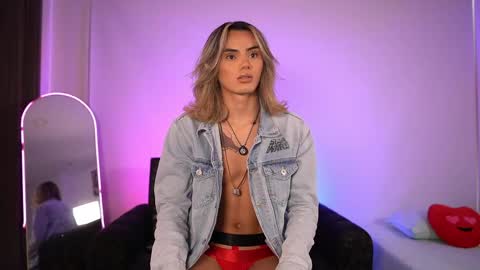 Snapshot of mikeymorningstar chatting on 24, 4, 2026 mikeymorningstar online show from 24, 4, 2026