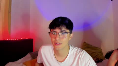 Snapshot of mikeyvioleta chatting on 6, 1, 2025 VIOLETAMIKE online show from 6, 1, 2025