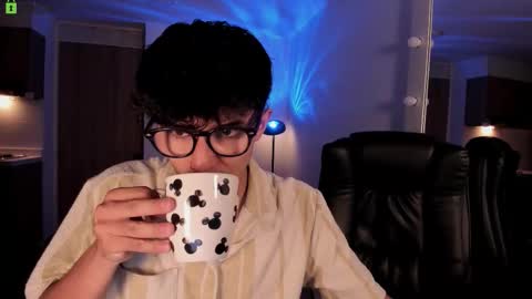 Snapshot of mikeyvioleta chatting on 15, 2, 2026 VIOLETAMIKE online show from 15, 2, 2026