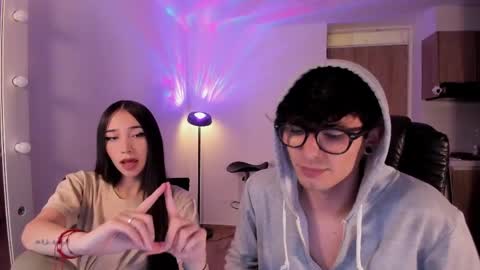 Snapshot of mikeyvioleta chatting on 15, 4, 2026 VIOLETAMIKE online show from 15, 4, 2026