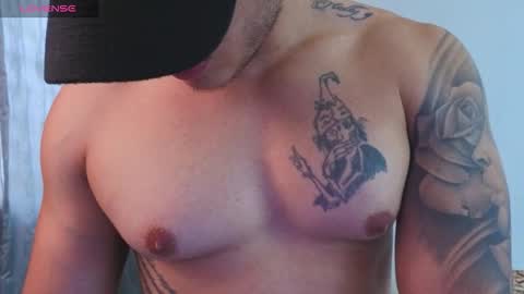 Snapshot of mikke_love chatting on 19, 12, 2025 MIKKE online show from 19, 12, 2025