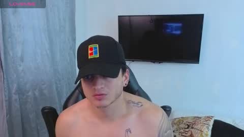 Snapshot of mikke_love chatting on 20, 12, 2025 MIKKE online show from 20, 12, 2025