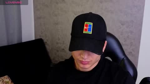 Snapshot of mikke_love chatting on 1, 3, 2026 MIKKE online show from 1, 3, 2026