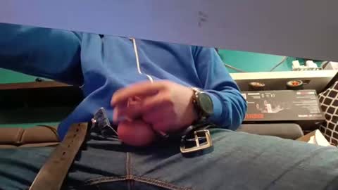 Snapshot of mikkkiz chatting on 25, 2, 2025 Bescior online show from 25, 2, 2025