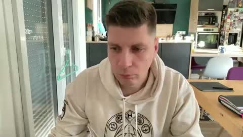 Snapshot of miklp8463 chatting on 5, 2, 2026 miklp8463 online show from 5, 2, 2026