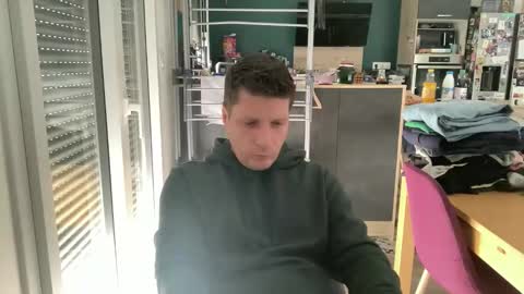 Snapshot of miklp8463 chatting on 13, 3, 2026 miklp8463 online show from 13, 3, 2026