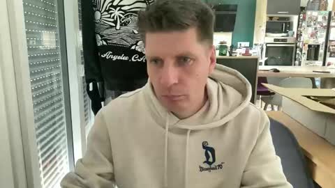 Snapshot of miklp8463 chatting on 26, 3, 2026 miklp8463 online show from 26, 3, 2026