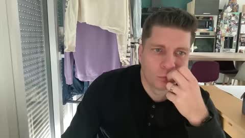 Snapshot of miklp8463 chatting on 30, 3, 2026 miklp8463 online show from 30, 3, 2026