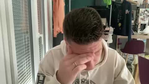 Snapshot of miklp8463 chatting on 13, 4, 2026 miklp8463 online show from 13, 4, 2026