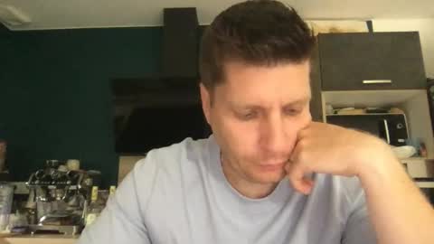 Snapshot of miklp8463 chatting on 2, 6, 2026 miklp8463 online show from 2, 6, 2026