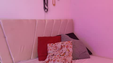 Mikoto Urb online show from 26, 10, 2025