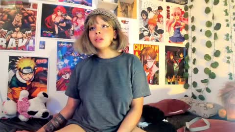 Snapshot of miku_katsuragi chatting on 19, 12, 2024 miku katsuragi online show from 19, 12, 2024