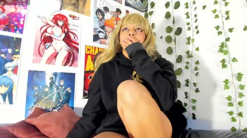Snapshot of miku_katsuragi chatting on 23, 12, 2024 miku katsuragi online show from 23, 12, 2024