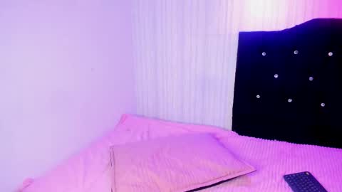 Snapshot of miku_katsuragi chatting on 8, 10, 2025 miku katsuragi online show from 8, 10, 2025