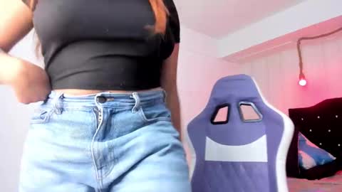 Snapshot of miku_katsuragi chatting on 25, 10, 2025 miku katsuragi online show from 25, 10, 2025