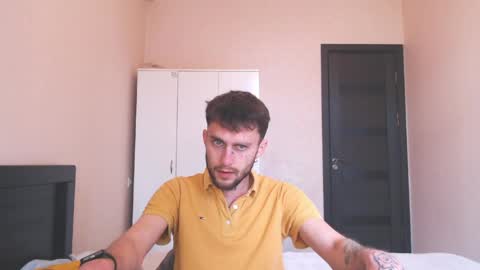 Snapshot of mikw63 chatting on 9, 4, 2026 Sin online show from 9, 4, 2026