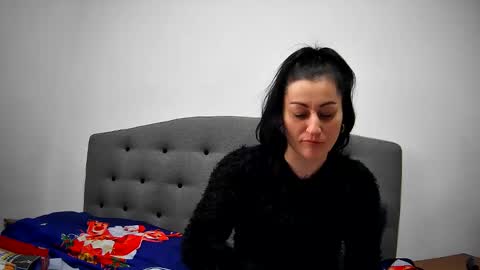 Mikyloveu online show from 16, 12, 2024