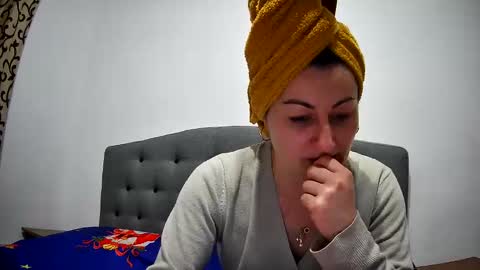 Mikyloveu online show from 23, 12, 2024