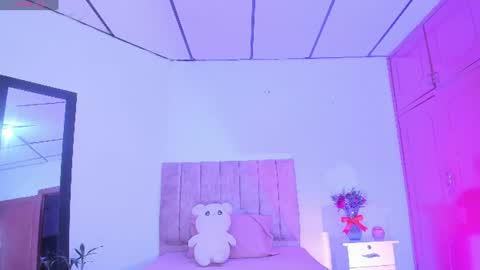 Snapshot of mila_1wood chatting on 25, 7, 2026 mila_1wood online show from 25, 7, 2026