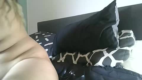 mila_2416 online show from 9, 6, 2026