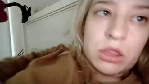 Mila 420 online show from 17, 5, 2026