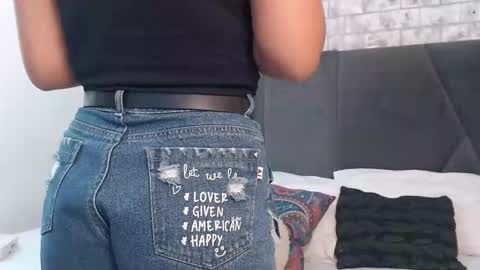 Snapshot of mila_adamss chatting on 17, 10, 2025 mila_adamss online show from 17, 10, 2025