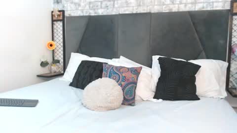 Snapshot of mila_adamss chatting on 8, 11, 2025 mila_adamss online show from 8, 11, 2025