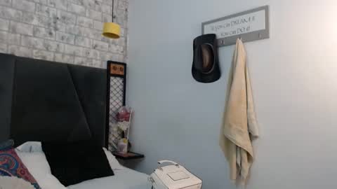 Snapshot of mila_adamss chatting on 28, 11, 2025 mila_adamss online show from 28, 11, 2025