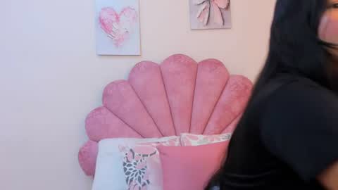 mila_adamss online show from 2, 7, 2026
