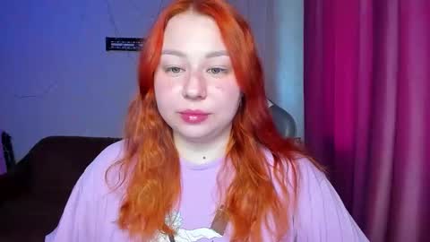 Snapshot of mila_foxxxy chatting on 19, 9, 2025 Mila shy sensual person  online show from 19, 9, 2025