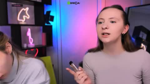 mila_glow online show from 4, 12, 2025