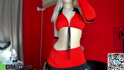 Snapshot of mila_kinor chatting on 16, 12, 2025 mila_kinor online show from 16, 12, 2025