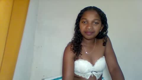 Snapshot of mila_lunah chatting on 11, 4, 2026 mila_lunah online show from 11, 4, 2026