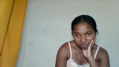 Snapshot of mila_lunah chatting on 16, 4, 2026 mila_lunah online show from 16, 4, 2026