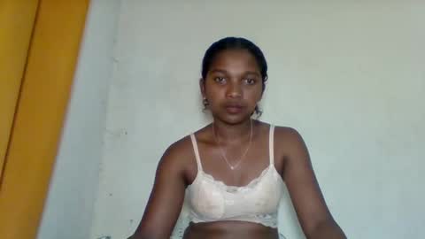 Snapshot of mila_lunah chatting on 17, 4, 2026 mila_lunah online show from 17, 4, 2026