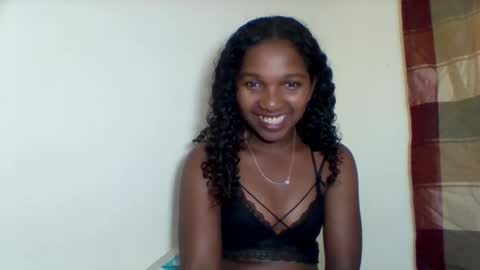 Snapshot of mila_lunah chatting on 22, 4, 2026 mila_lunah online show from 22, 4, 2026