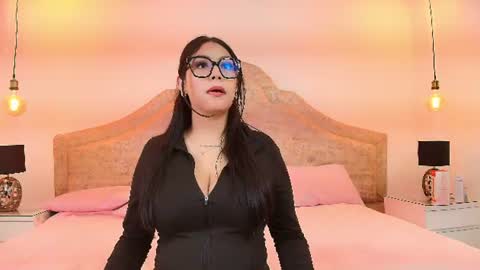 Snapshot of mila_lune1 chatting on 3, 8, 2026 mila_lune1 online show from 3, 8, 2026