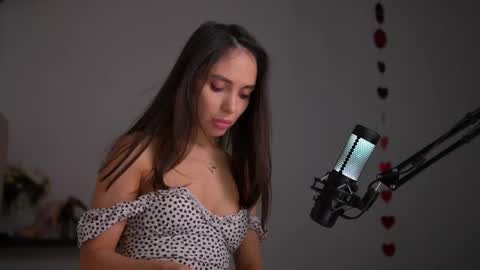 Snapshot of mila_may_ chatting on 9, 2, 2025 mila may  online show from 9, 2, 2025