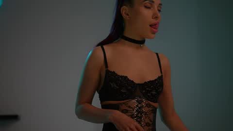 Snapshot of mila_may_ chatting on 1, 5, 2026 mila may online show from 1, 5, 2026