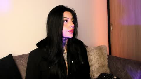 Snapshot of mila_monty__ chatting on 1, 4, 2026 online show from 1, 4, 2026