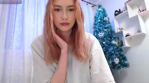 Snapshot of mila_nowak chatting on 22, 12, 2025 mila nowak online show from 22, 12, 2025