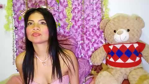 laura online show from 11, 4, 2026