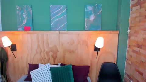 Mila and samy online show from 2, 12, 2025