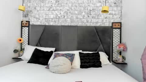 mila online show from 26, 9, 2025