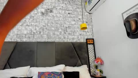 mila online show from 2, 10, 2025