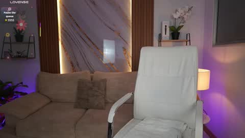 milacrave online show from 12, 11, 2025