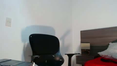 Snapshot of milahot23 chatting on 15, 2, 2026 mila online show from 15, 2, 2026