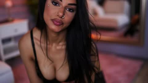 Snapshot of milakade chatting on 22, 4, 2026 Mila online show from 22, 4, 2026